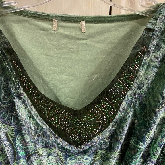 🌸One World Live and let live tunic blouse floral green beaded v neckline xl - Picture 2 of 3